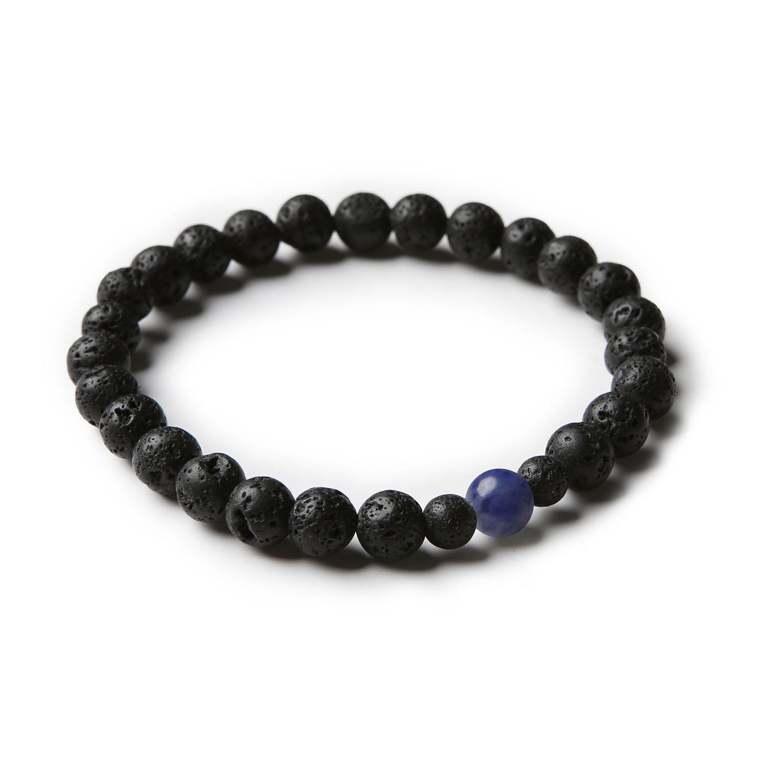 Damska i męska bransoletka z kolekcji Binthe, zrobiona z sodalitu i lawy wulkanicznej.