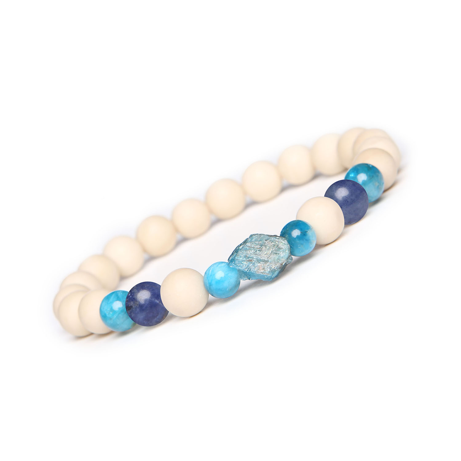 Bransoletka Fair Sodalit, Apatyt i Kamień Rzeczny. Stylowe akcesorium dla niej i dla niego! Idealna na każdą okazję Bransoletka Fair z naturalnymi kamieniami sodalitu, apatytu i kamienia rzecznego, odpowiednia zarówno dla kobiet, jak i mężczyzn.