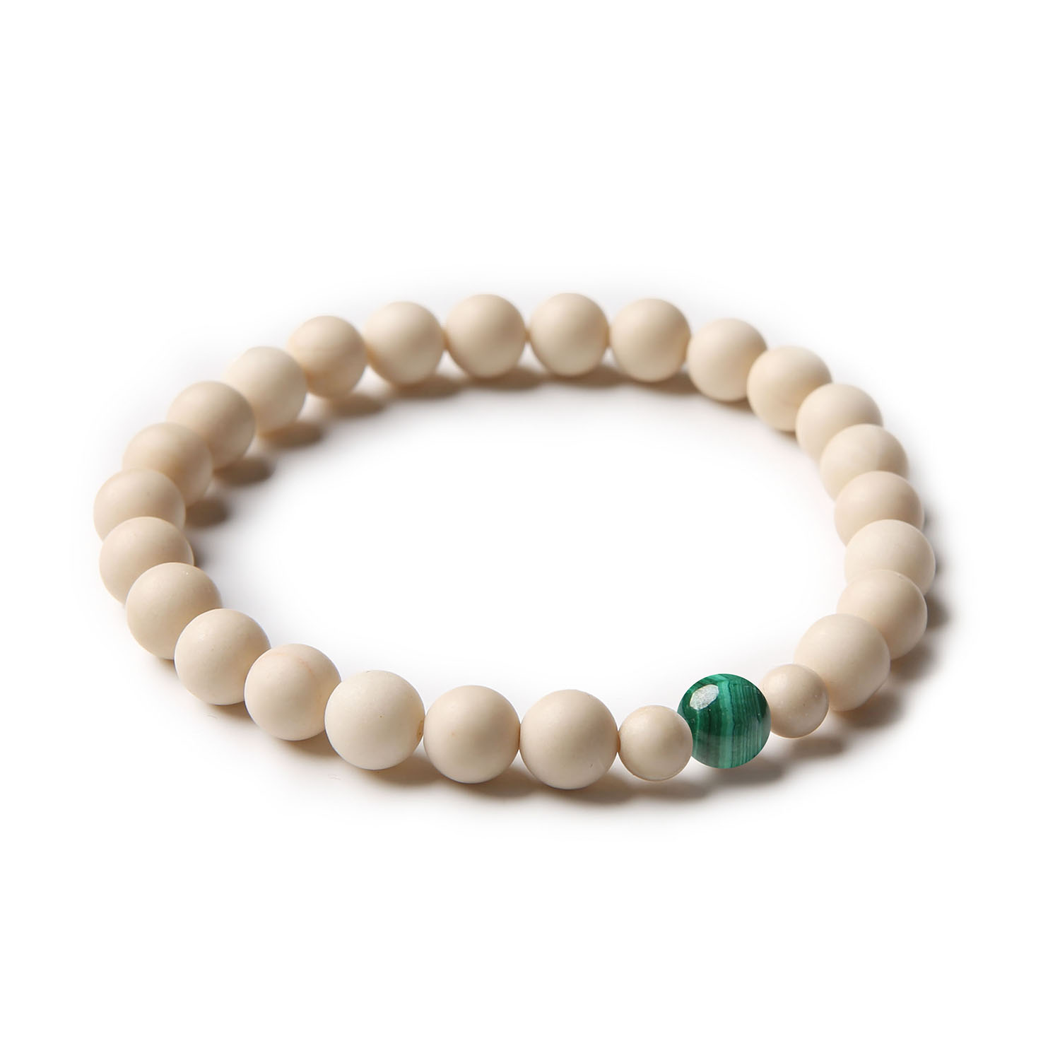 Elegancka bransoletka z kolekcji Binthe, ozdobiona malachitem i kamieniem rzecznym, idealna dla każdej płci.