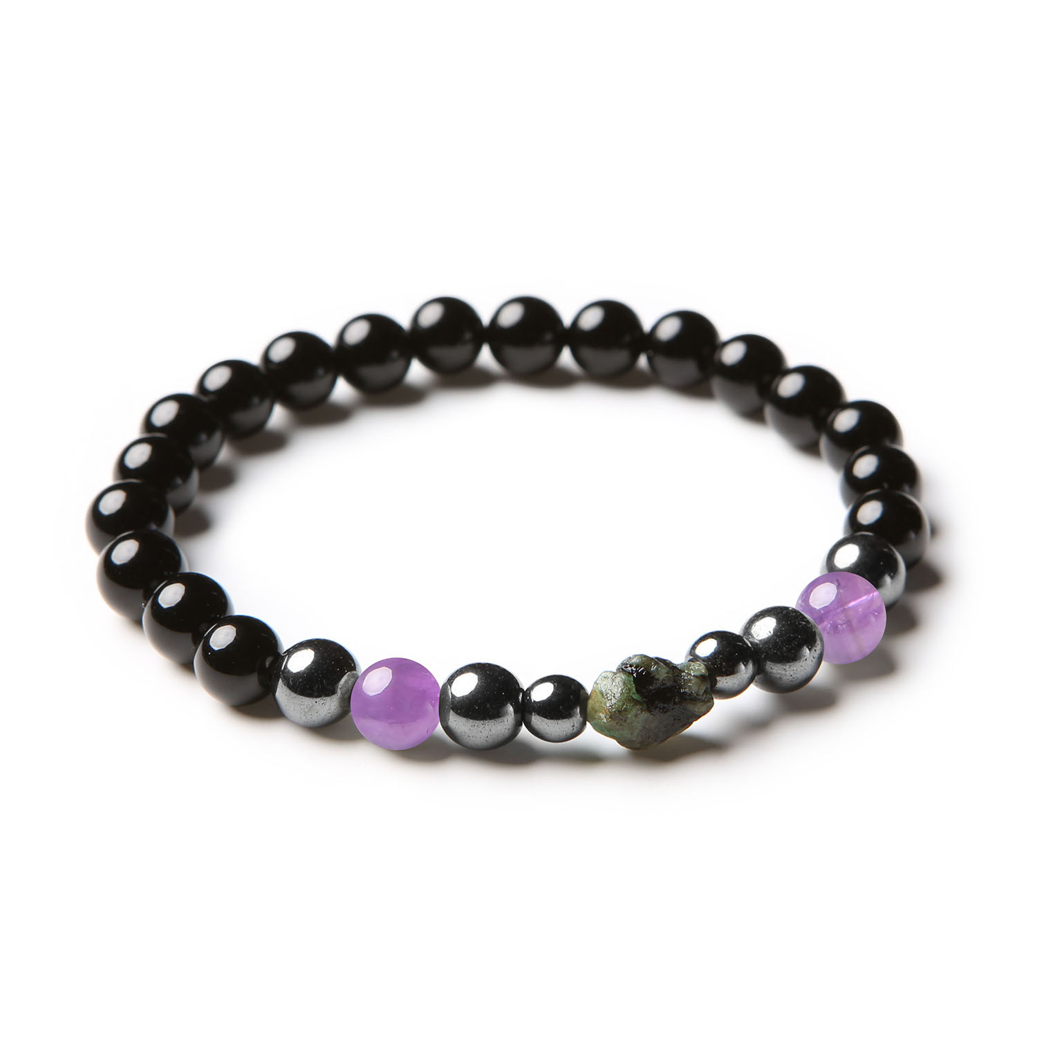 Bransoletka z kolekcji Elai, wykonana z ametystu, szmaragdu, onyksu i hematytu grafitowego - dostępna w wersji damskiej i męskiej.