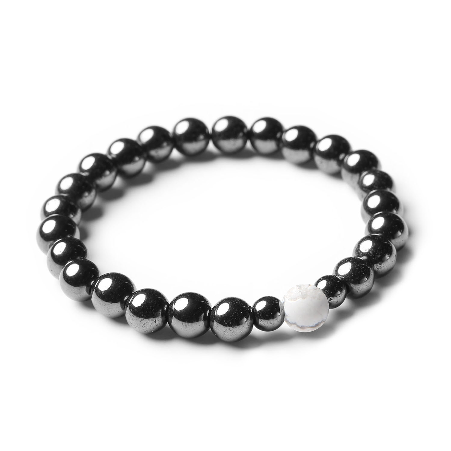 Stylowa bransoletka Binthe z naturalnymi kamieniami: howlit i hematyt grafitowy, idealna dla kobiet i mężczyzn.
