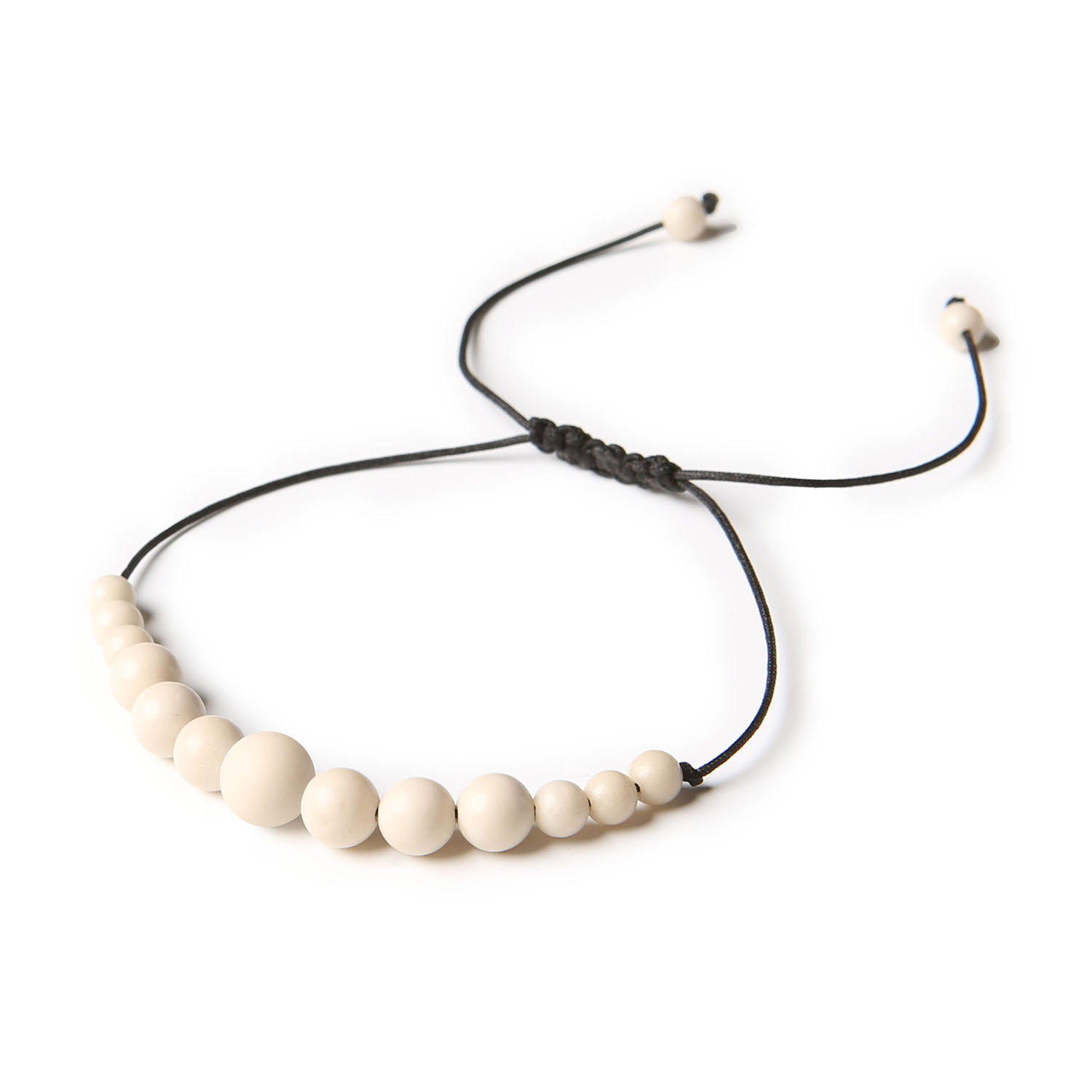 Bransoletka na sznurku z kamieniem rzecznym z kolekcji Jaue, unisex dla kobiet i mężczyzn Bransoletka z naturalnych kamieni, w tym kamienia rzecznego, z kolekcji Jaue, stworzona dla kobiet i mężczyzn.