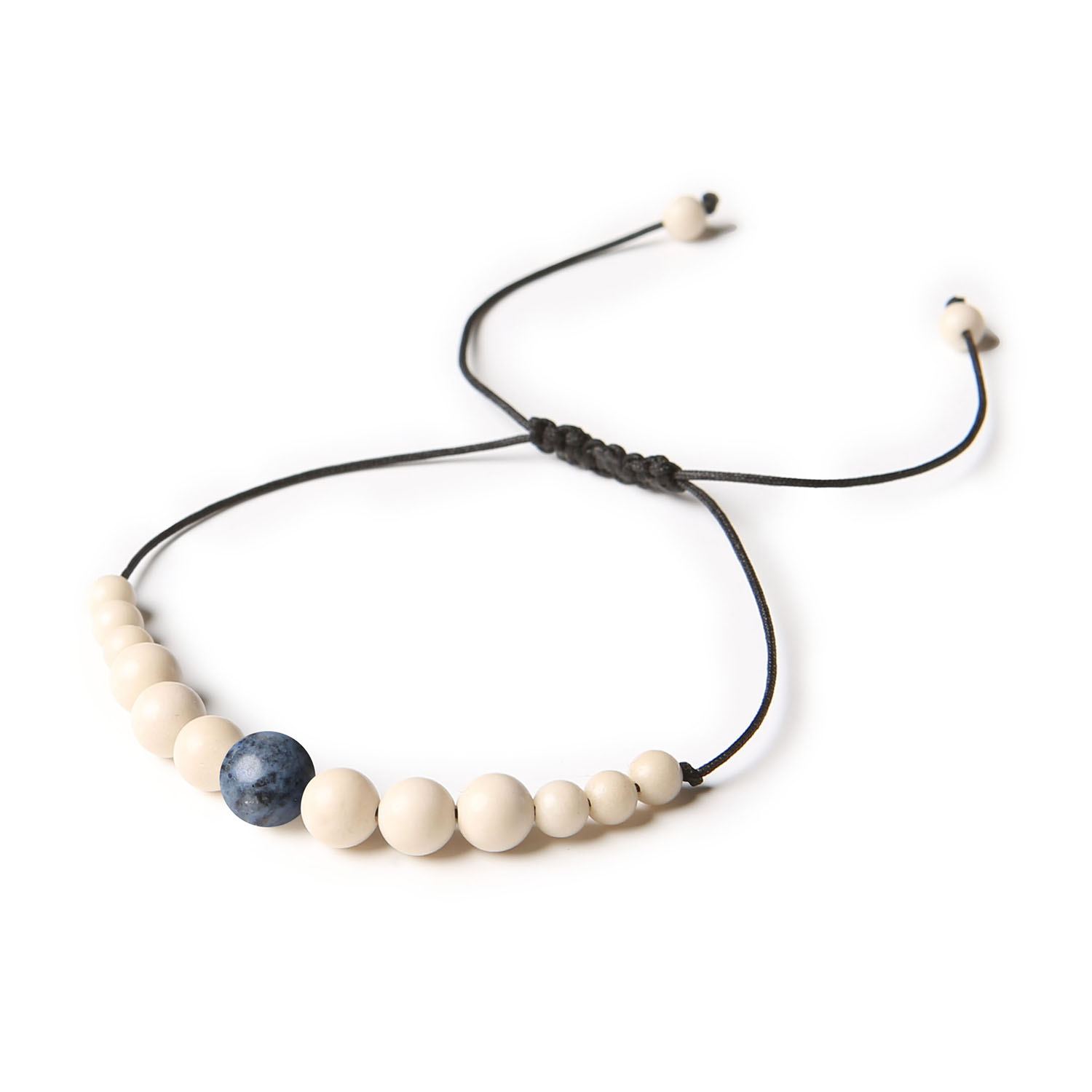 Bransoletka Jaue z dumortierytem i kamieniem rzecznym - idealna dla kobiet i mężczyzn Bransoletka Jaue z kamieni naturalnych, obejmująca dumortieryt i kamień rzeczny, doskonały dodatek dla każdej osoby.