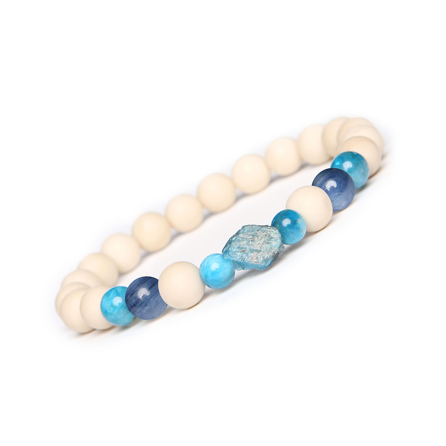 Elegancka bransoletka na gumce z kyanitem, apatytami i kamieniem rzecznym z kolekcji Fair, uniwersalna dla wszystkich Elegancka bransoletka z kolekcji Fair, łącząca naturalne kamienie kyanit, apatyt i kamień rzeczny, idealna dla każdego.