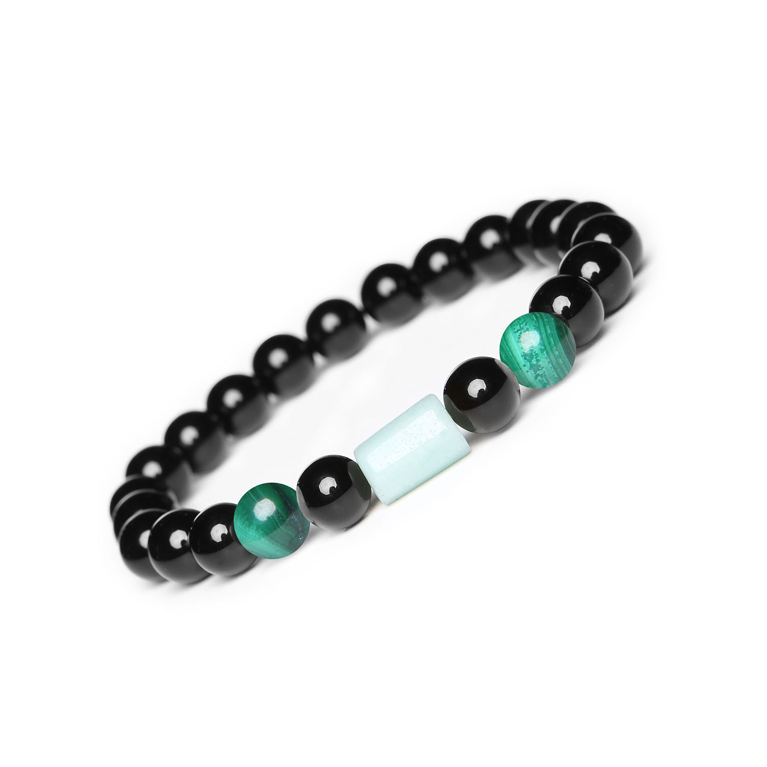 Kolekcja Laeri bransoletka na gumce z malachitem, amazonitem i onyksem idealna dla kobiet i mężczyzn Bransoletka z kolekcji Laeri, ozdobiona naturalnymi kamieniami: malachitem, amazonitem i onyksem, idealna dla kobiet i mężczyzn.