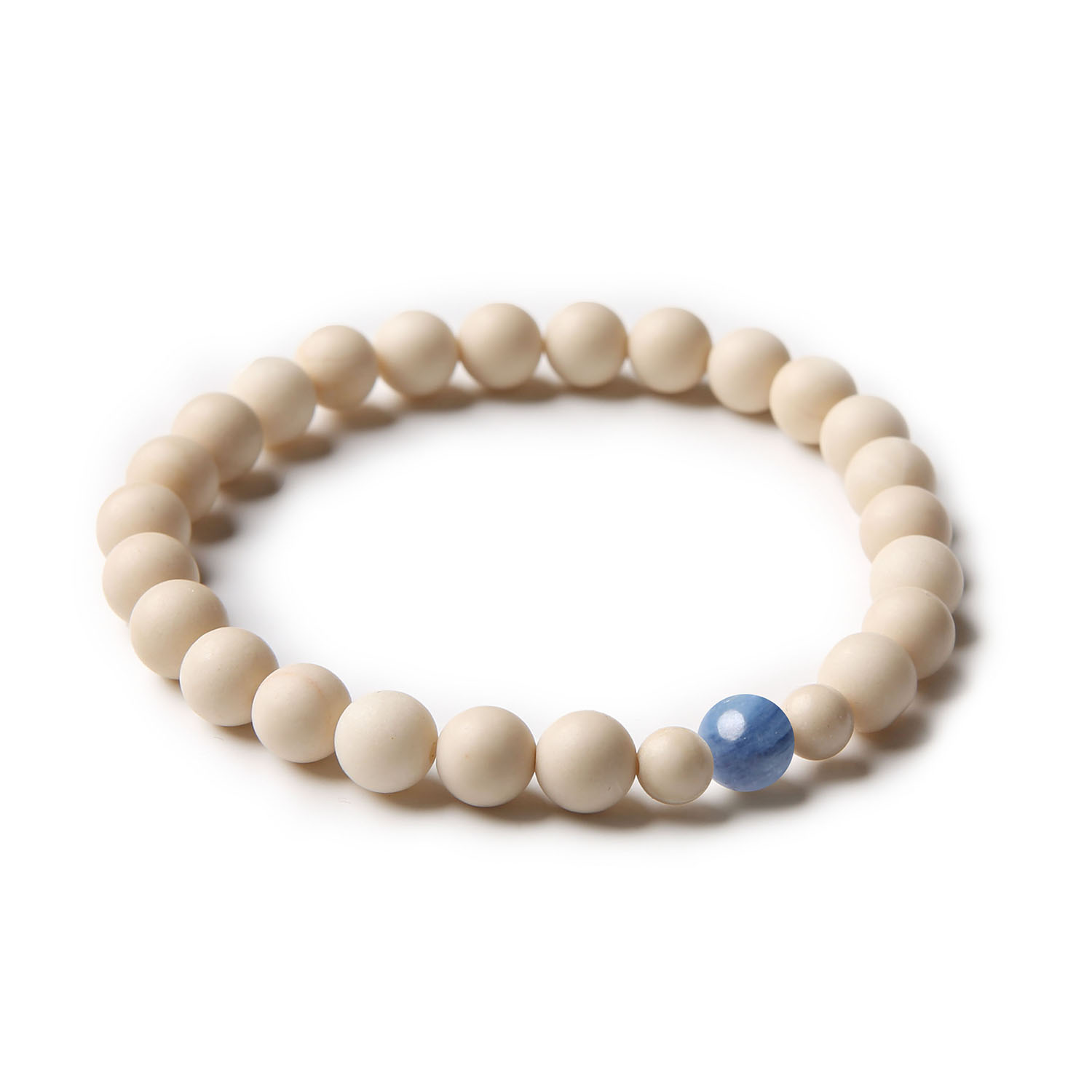 Bransoletka z kolekcji Binthe, ozdobiona kyanitem i kamieniem rzecznym, idealna dla kobiet i mężczyzn.